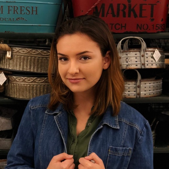 Meet your Posher, Jolie - Picture 1 of 1